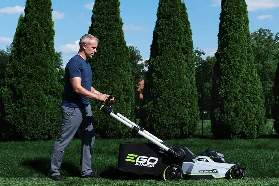 self propelled battery lawnmower